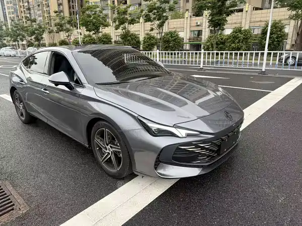 MG MG7 2023