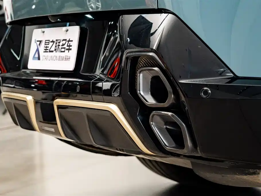 BMW XM 2024 — фото 12