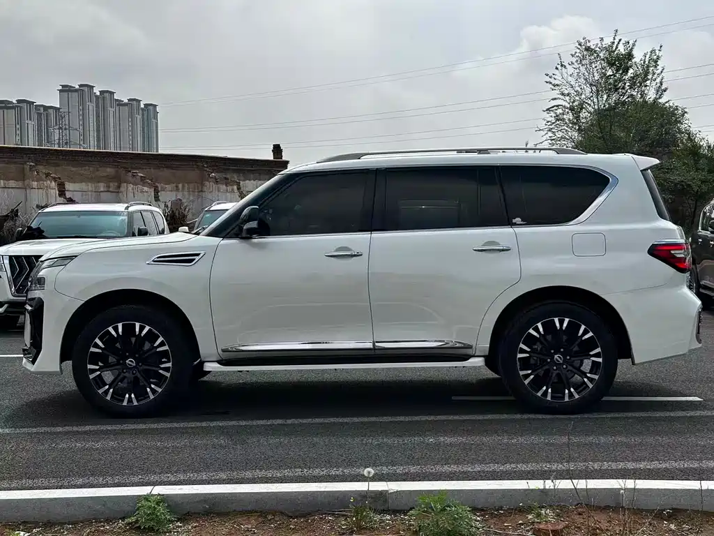Nissan Patrol 2019 — фото 10