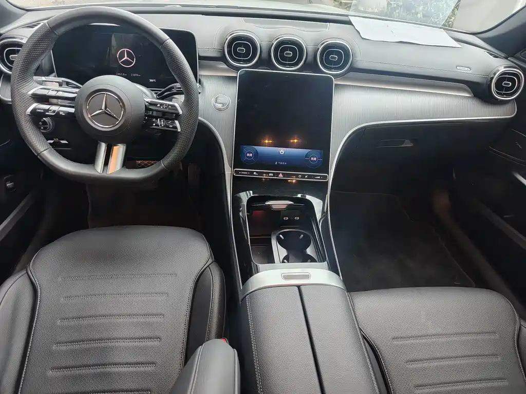 Mercedes-Benz C-Class 2024