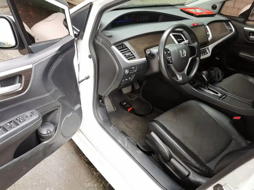 Honda Jade 2016 — фото 16
