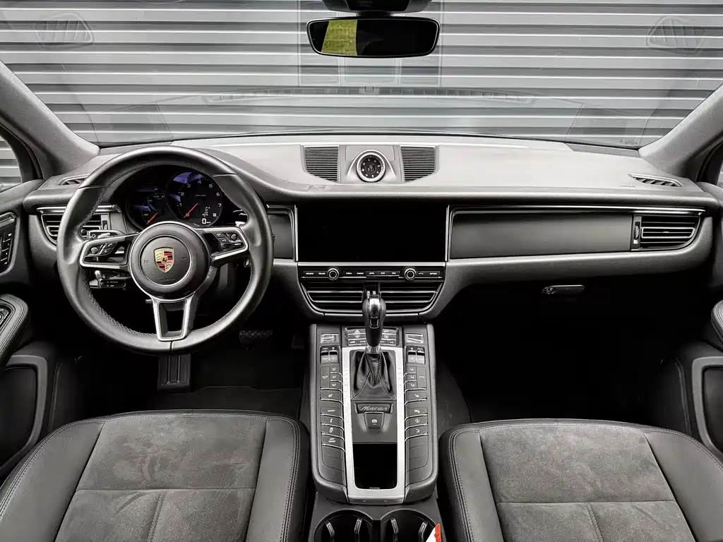 Porsche Macan 2020 — фото 9