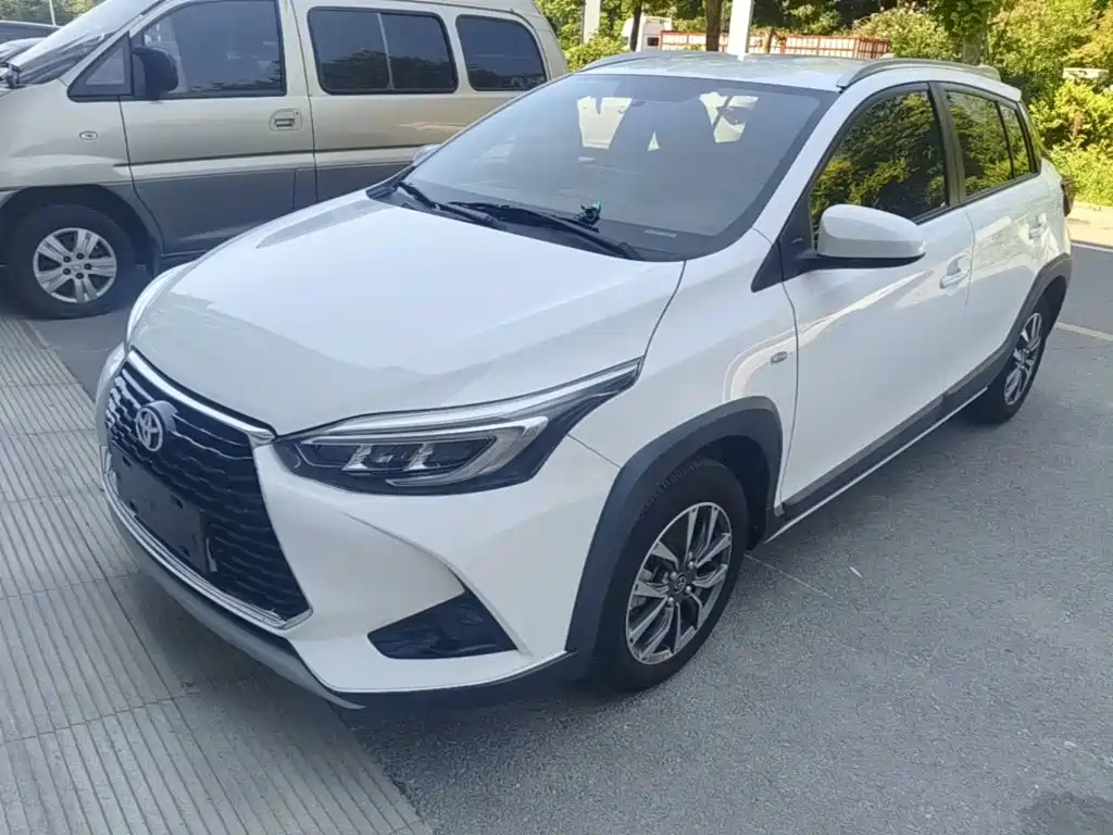 Toyota Yaris L 2021