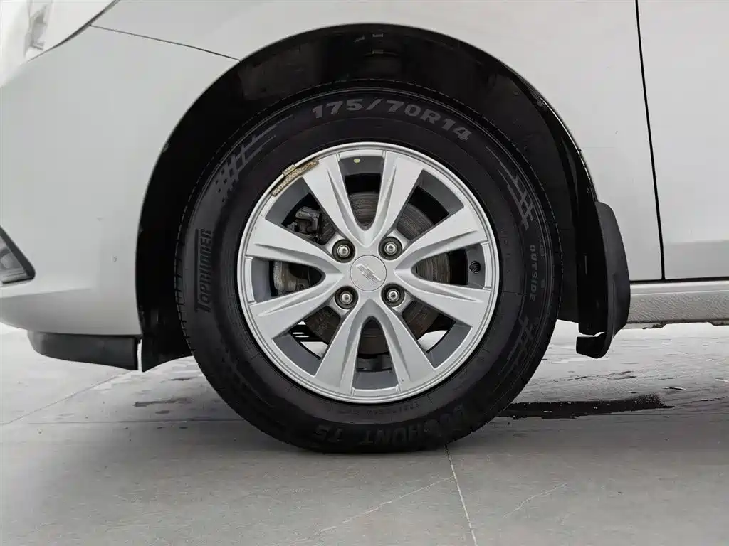 Chevrolet Sail 2015 — фото 17