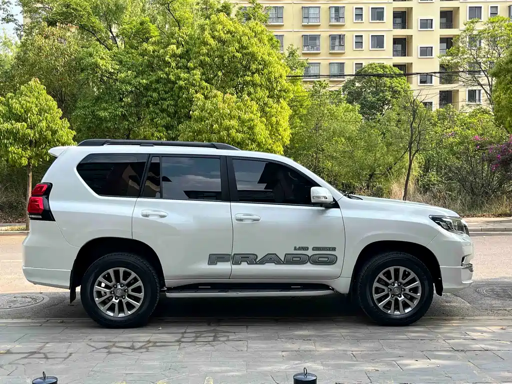 Toyota Prado 2020 — фото 4