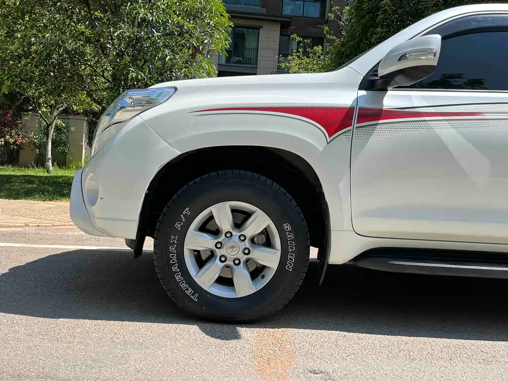 Toyota Prado 2016 — фото 10