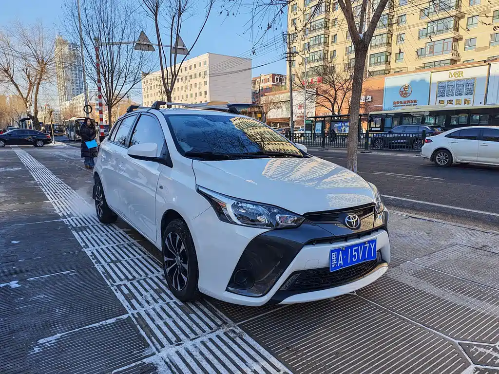 Toyota Yaris L 2018 — фото 1