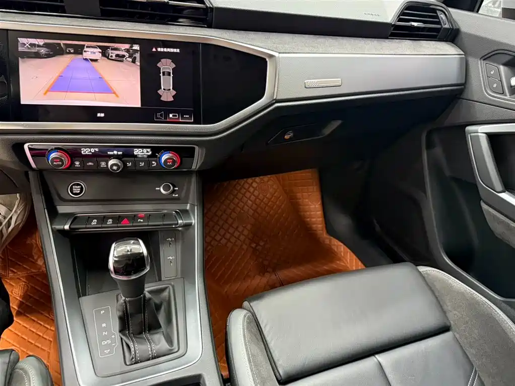 Audi Q3 Sportback 2023 — фото 12