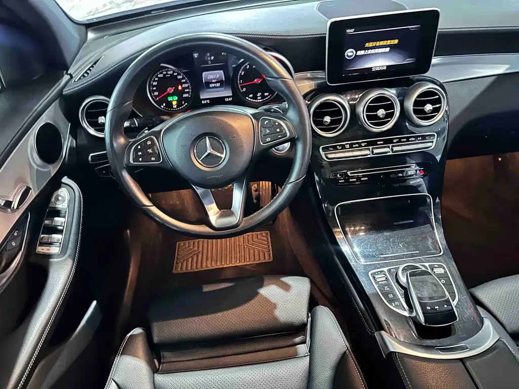 Mercedes-Benz GLC 2017 — фото 8