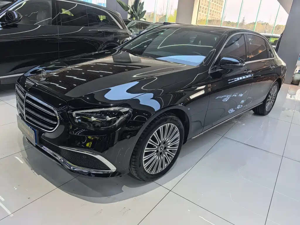Mercedes-Benz E-Class 2023 — фото 1