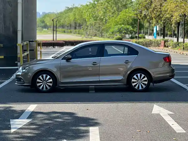 Volkswagen Sagitar 2017
