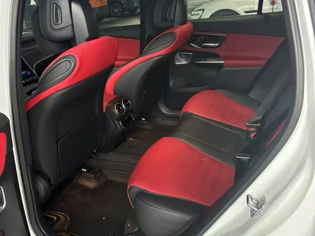 Mercedes-Benz GLC 2023