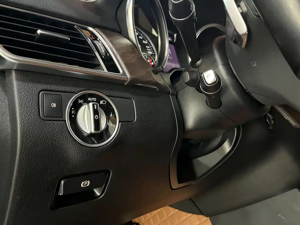 Mercedes-Benz GLS 2016 — фото 4