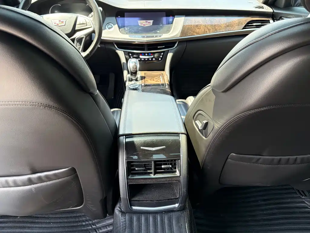 Cadillac CT6 2021 — фото 10