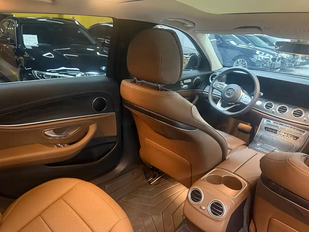 Mercedes-Benz E-Class 2020 — фото 13