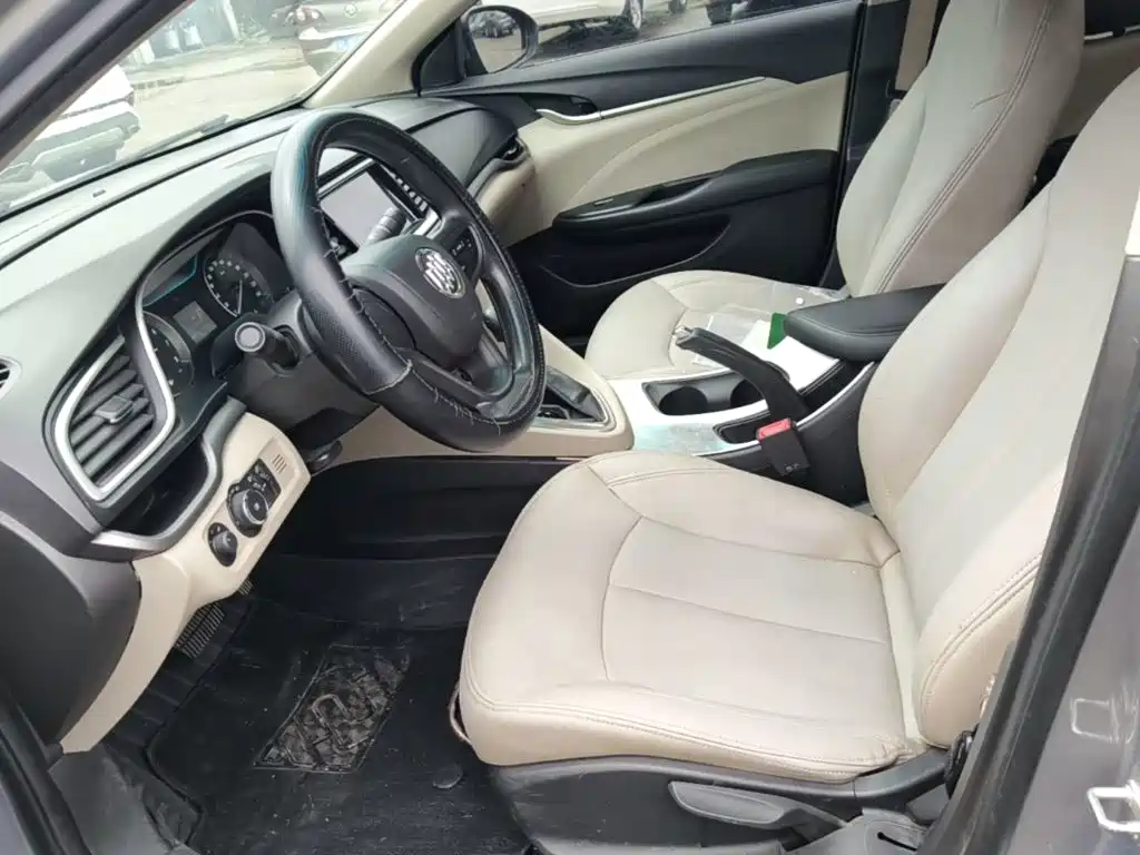 Buick Excelle 2018 — фото 15