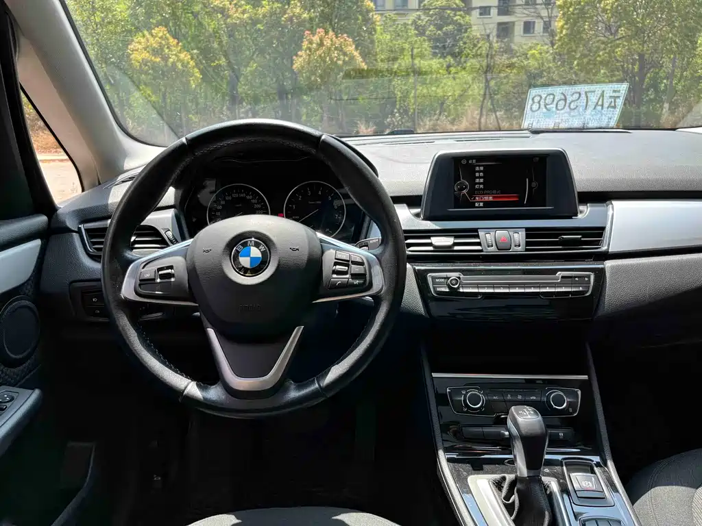 BMW 2 Series Active Tourer 2016 — фото 24