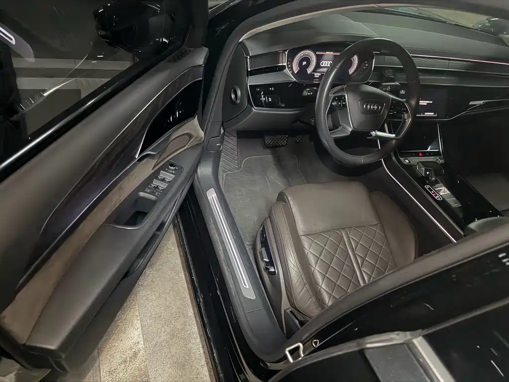 Audi A8 2021