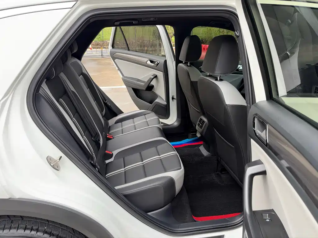 Volkswagen T-Roc 2025 — фото 10