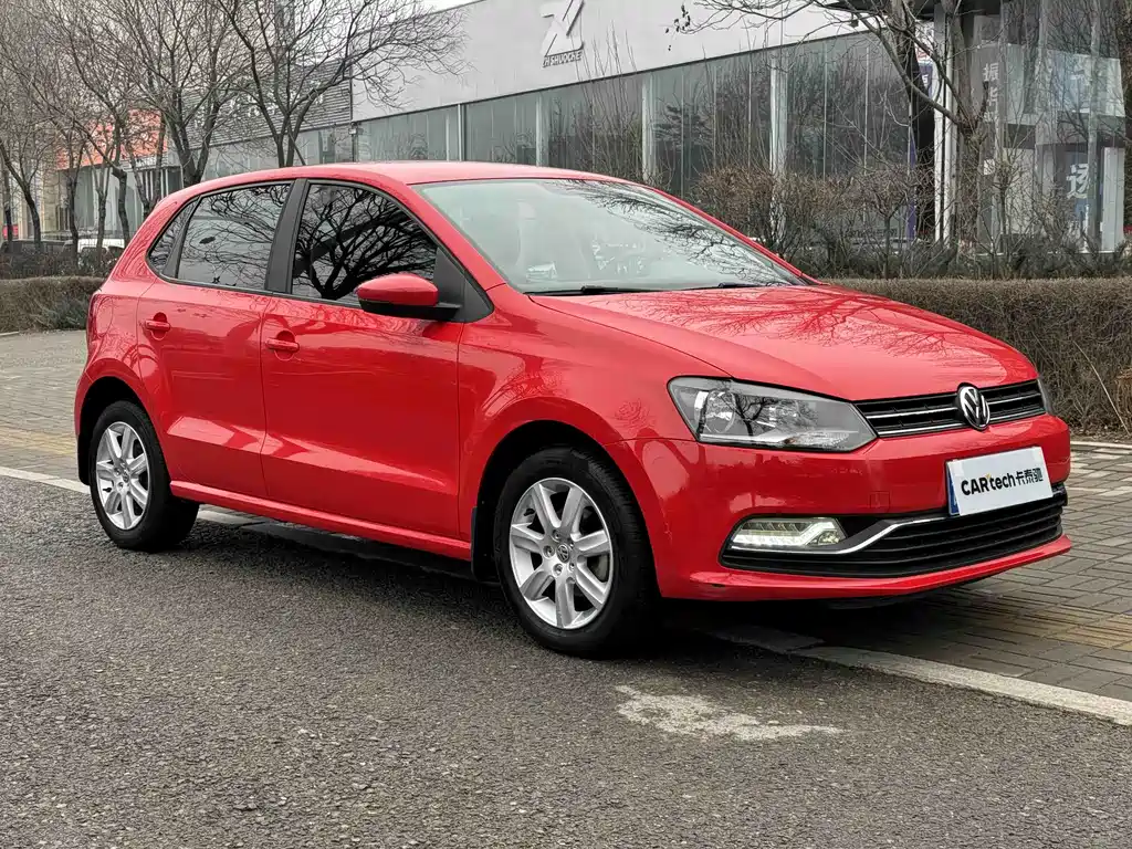 Volkswagen Polo 2015 — фото 3