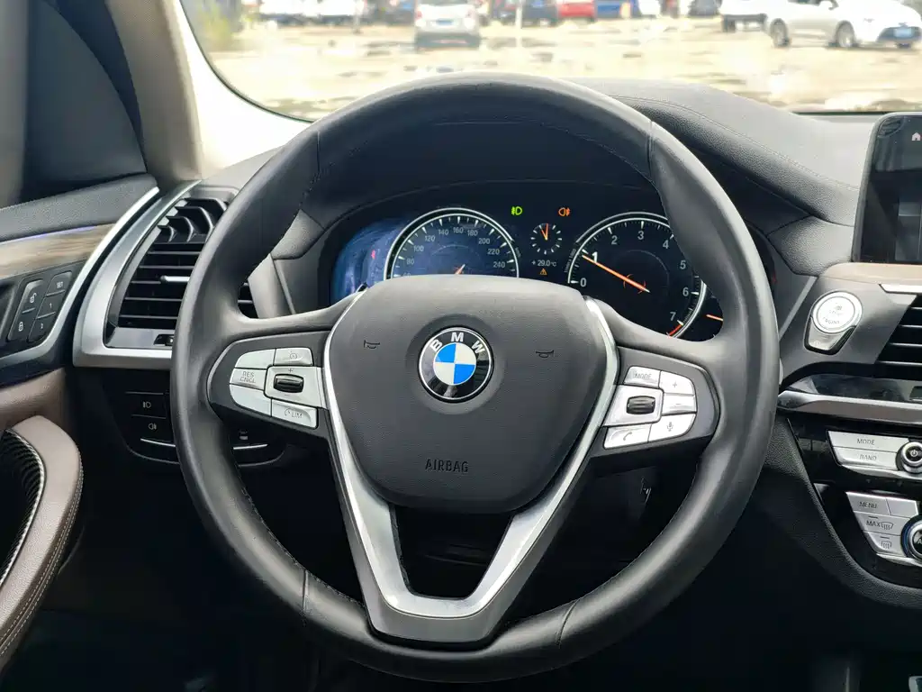 BMW X3 2019 — фото 20
