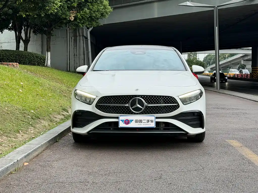 Mercedes-Benz A-Class 2023 — фото 2