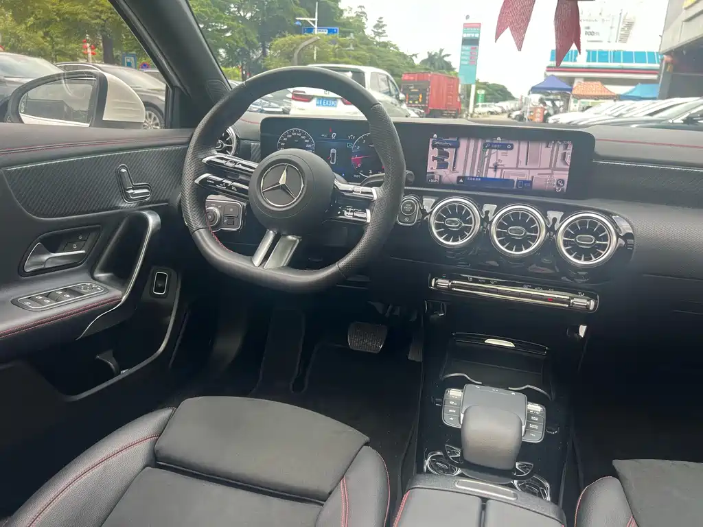 Mercedes-Benz A-Class 2024 — фото 15