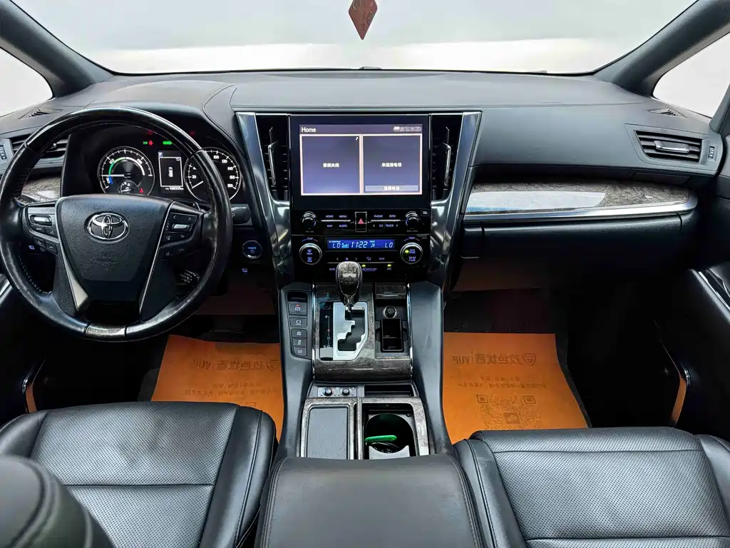 Toyota Vellfire 2023 — фото 7