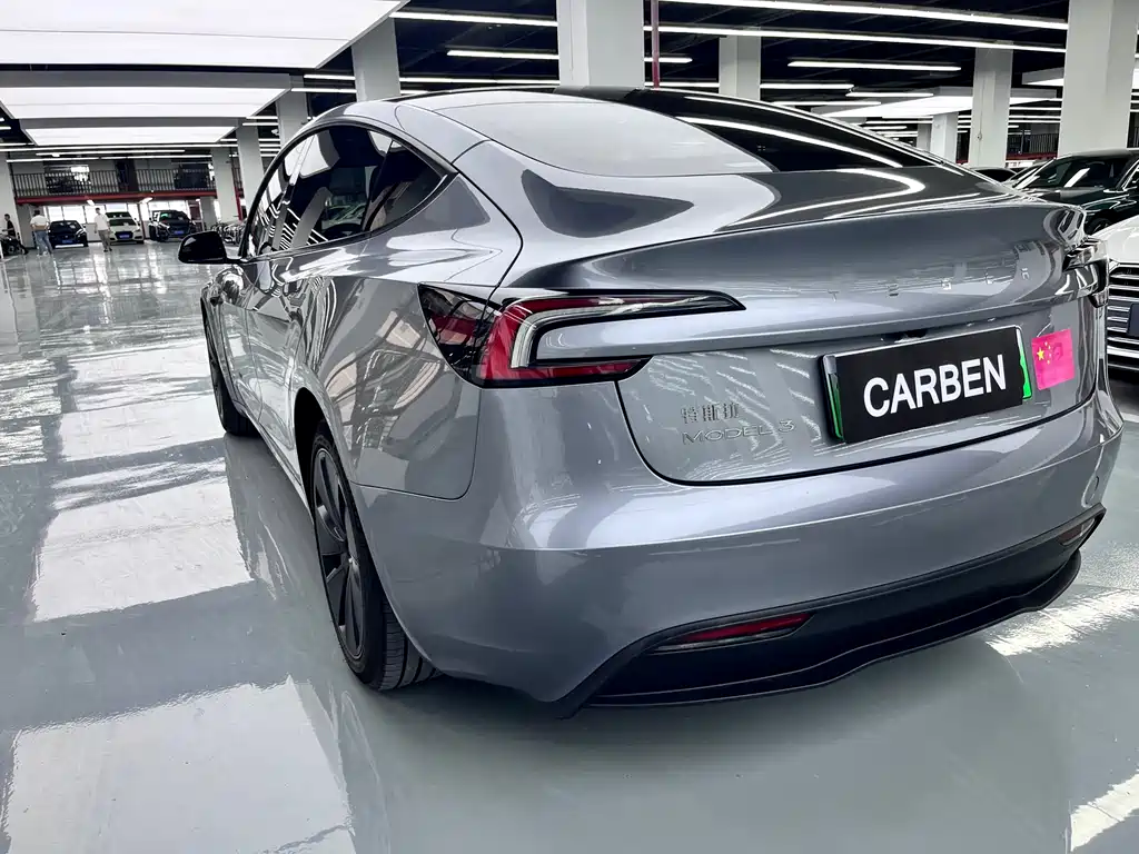 Tesla Model 3 2025 — фото 18
