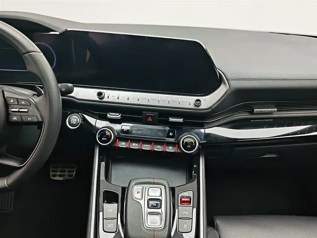 Hyundai Fista 2023 — фото 12