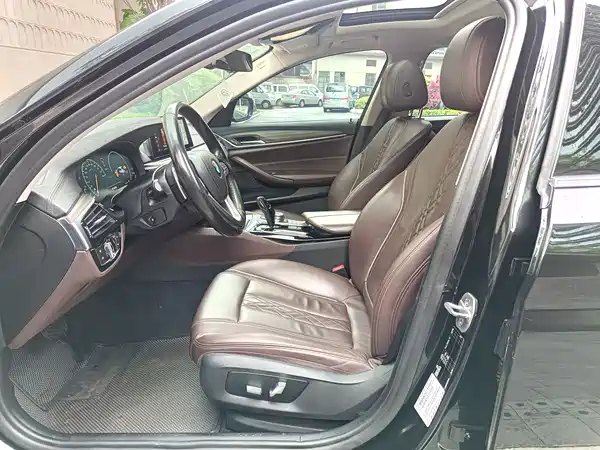 BMW 5 Series 2019
