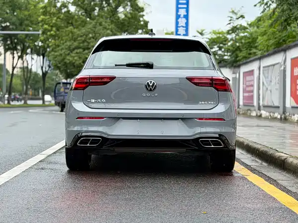 Volkswagen Golf 2023