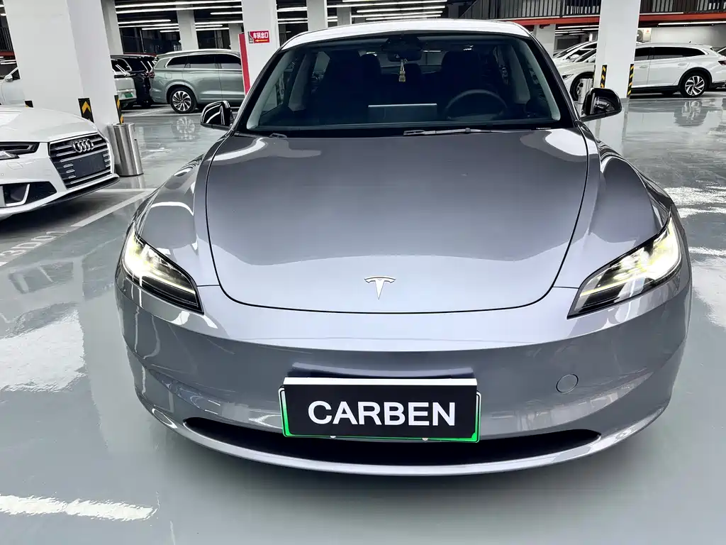 Tesla Model 3 2025