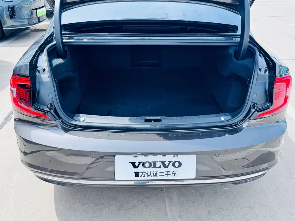 Volvo S90 2023 — фото 15