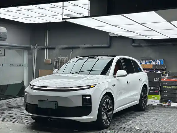 Li Auto L6 2024