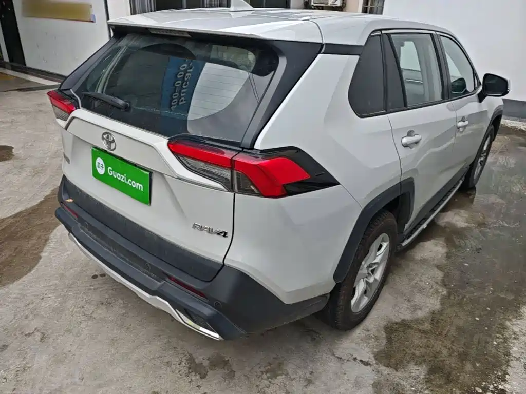 Toyota RAV4 2023