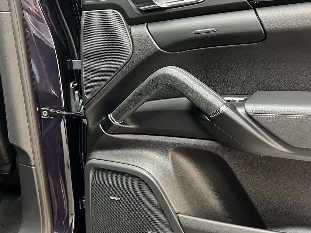 Porsche Cayenne 2018 — фото 16
