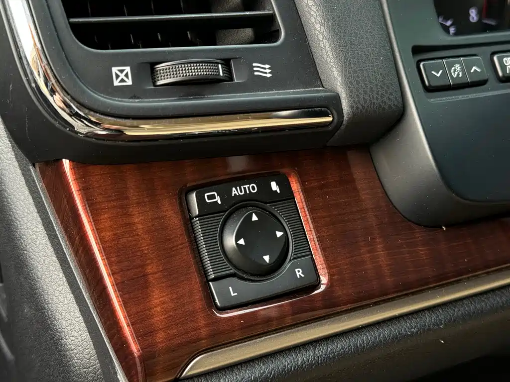 Toyota Crown 2016 — фото 15