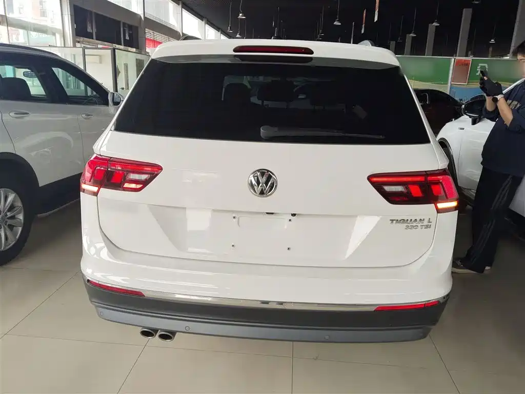 Volkswagen Tiguan L 2020 — фото 4