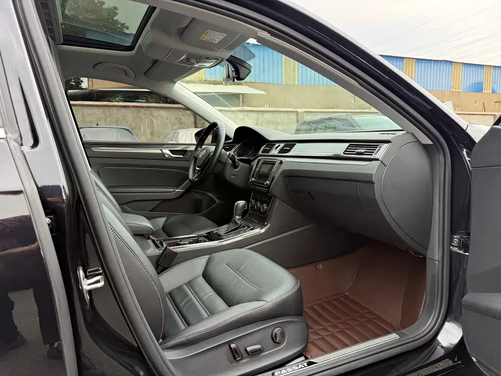 Volkswagen Passat 2019 — фото 16