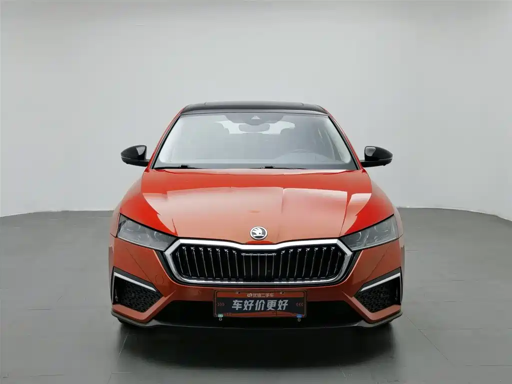 Skoda Octavia 2021 — фото 3