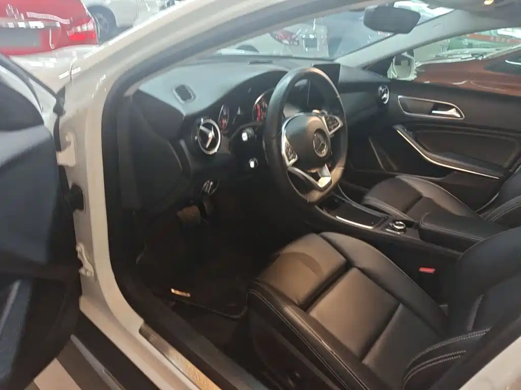 Mercedes-Benz GLA 2019 — фото 16