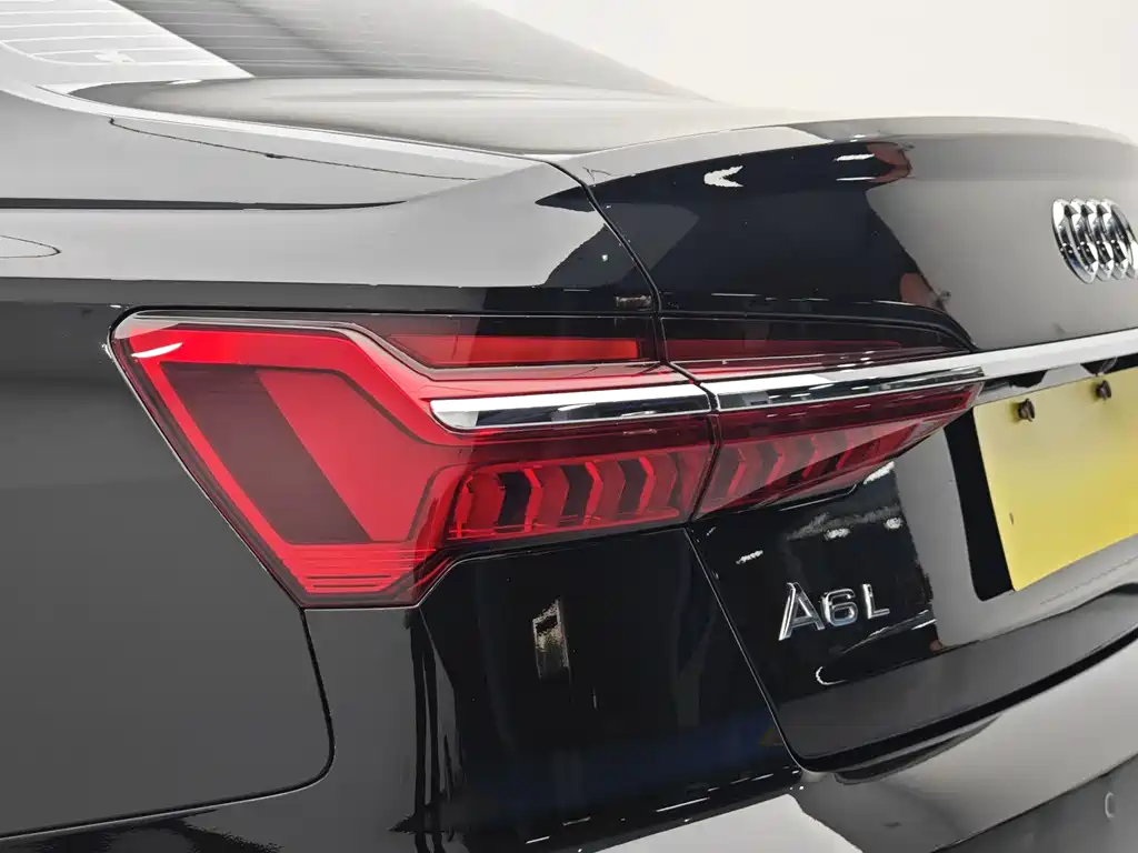 Audi A6L 2024 — фото 17