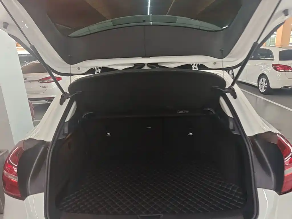 Mercedes-Benz GLA 2019 — фото 19