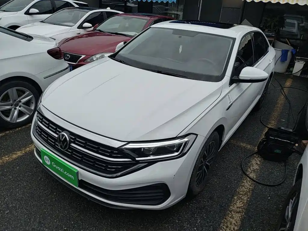 Volkswagen Sagitar 2024