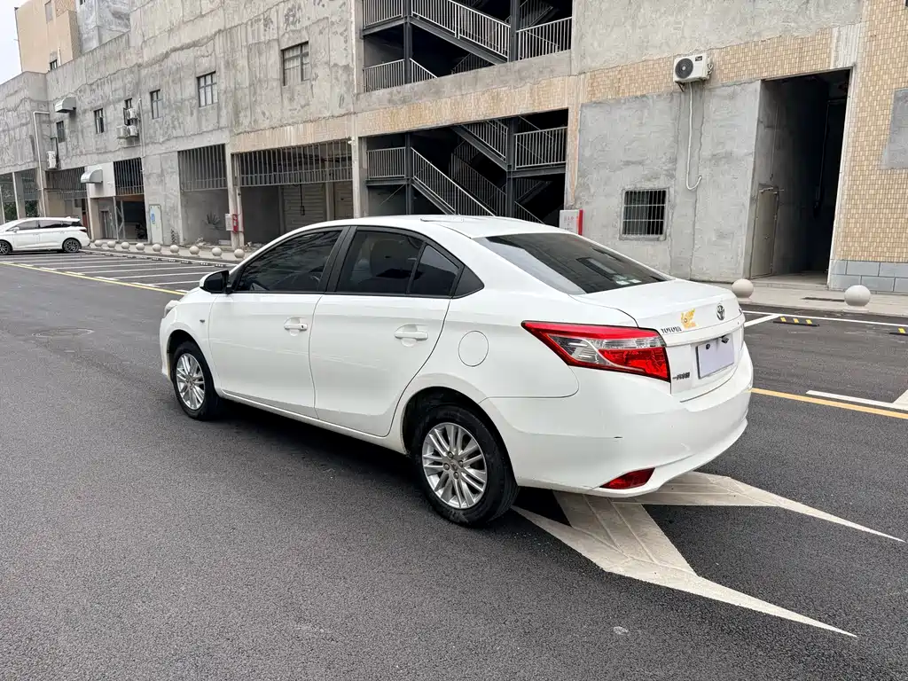 Toyota Vios 2016 — фото 7