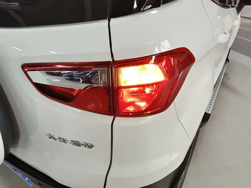 Ford Ecosport 2020 — фото 8