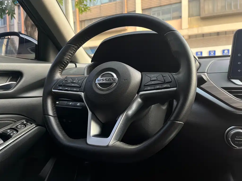 Nissan Teana 2022 — фото 15