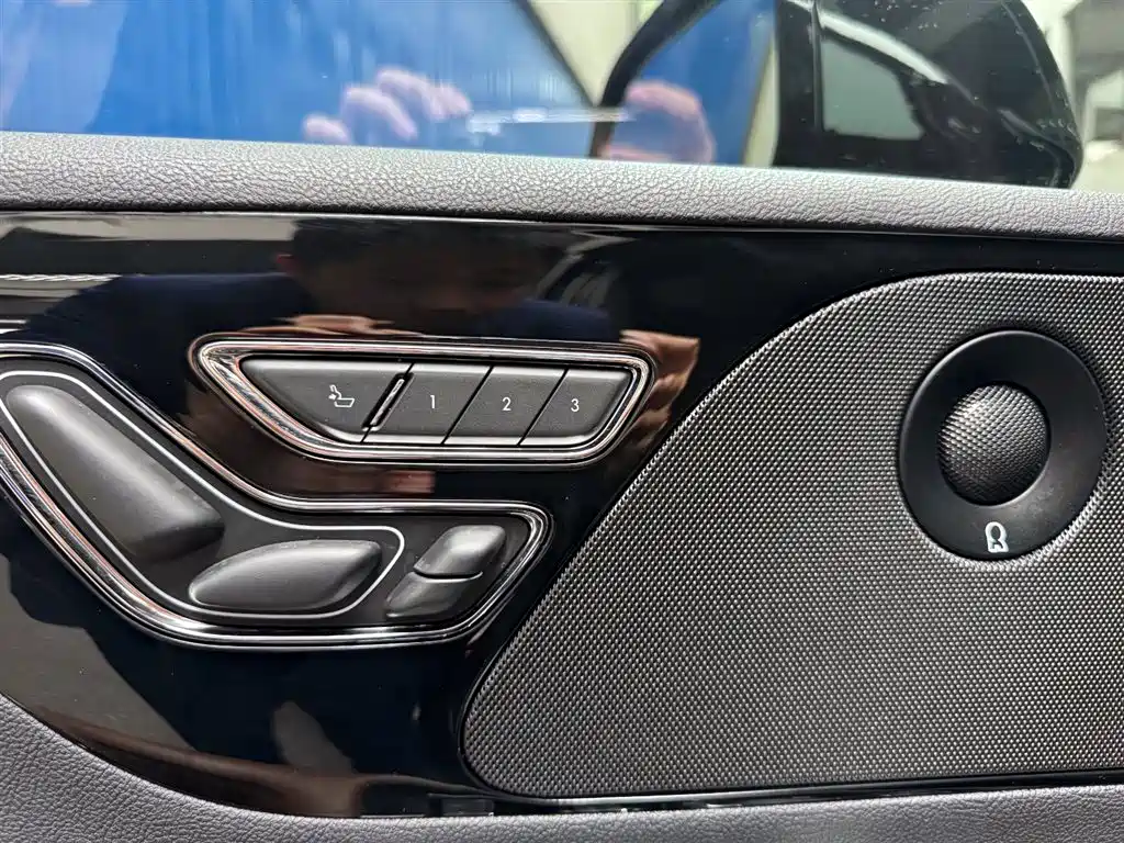 Lincoln Aviator 2021 — фото 17