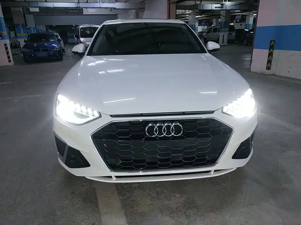 Audi A4L 2020